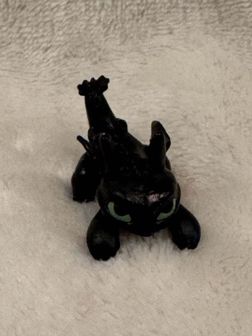 DreamWorks How To Train Your Dragon Toothless Baby Miniature Figure Toy
